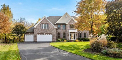 9256 Gateway Lane, Eden Prairie