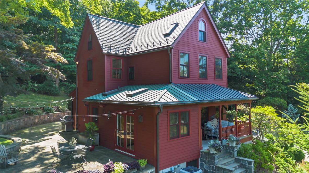 84 Mountain Road, Irvington, 10533
