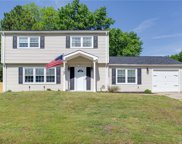 34 Kings Point Drive, Hampton Langley image