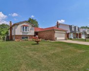 38740 Sutton, Sterling Heights image