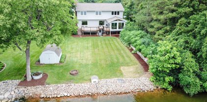 6775 Manor Drive, Minnetrista