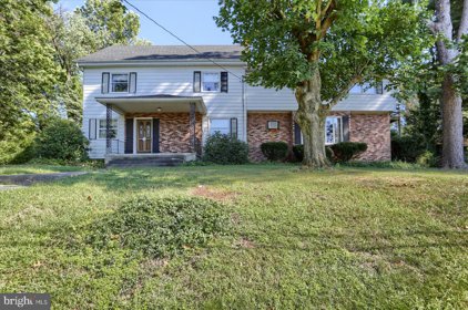 830 Stauffers Church Rd, Palmyra