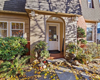 3428 37th Avenue SW, Seattle