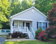312 Manor Ave, North East image