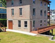 33 Mountain Avenue, New London image