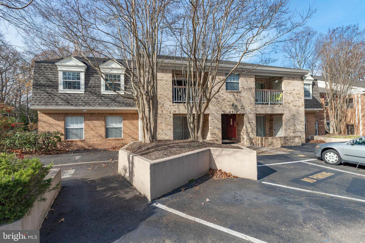 5912 Cove Landing Road Unit 102, Burke, 22015