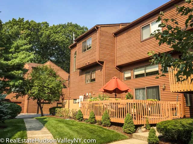 Timberline Townhomes For Sale in Nanuet