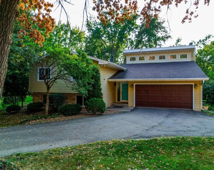 6612 Kenney Place, Edina