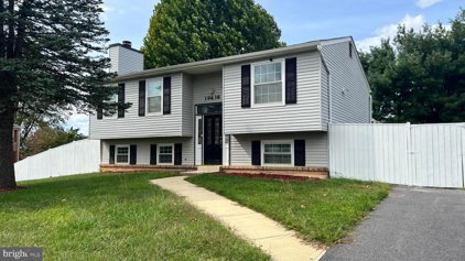 19638 Ridge Heights Dr, Gaithersburg