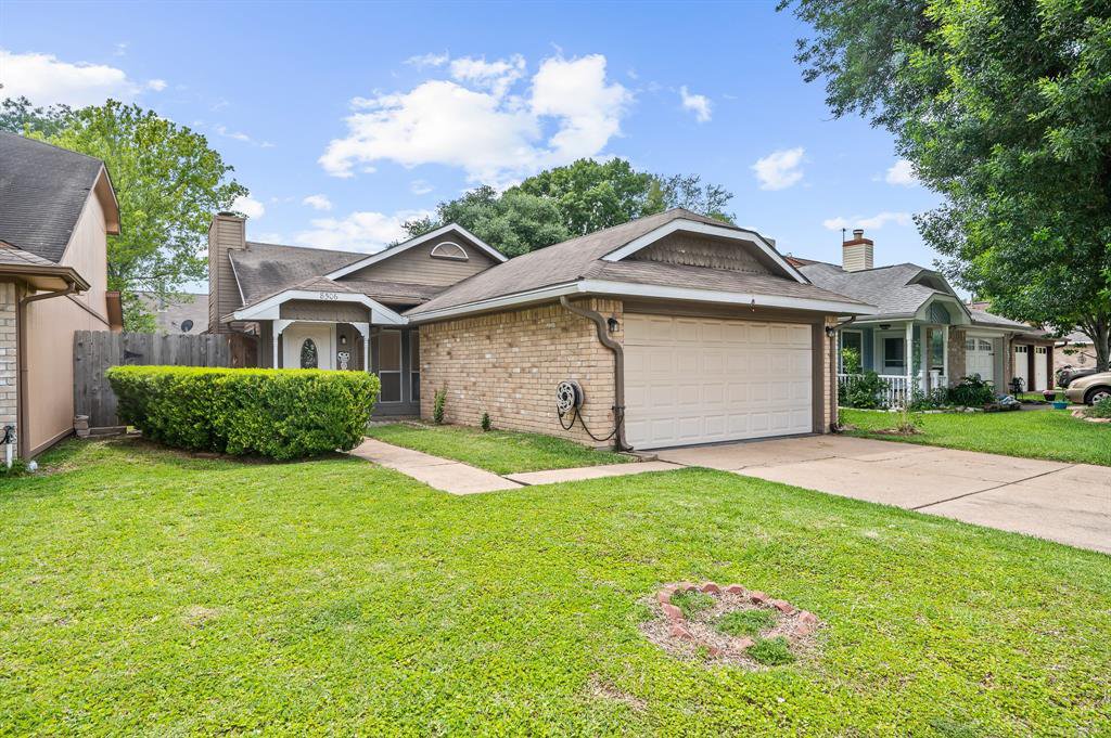 8506 Ashlawn Drive, Houston 77083 | 49978564 For Sale - houston ...