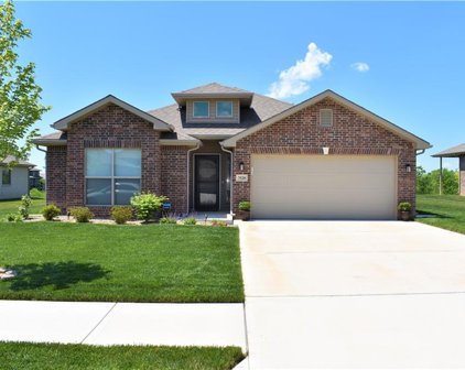 7520 Arapahoe Drive, Shawnee