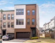 23075 Sullivans Cove   Square, Brambleton image