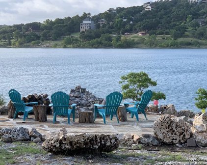 2146 Canyon Lake Dr, Canyon Lake