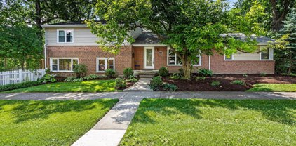847 N La Grange Road, La Grange Park