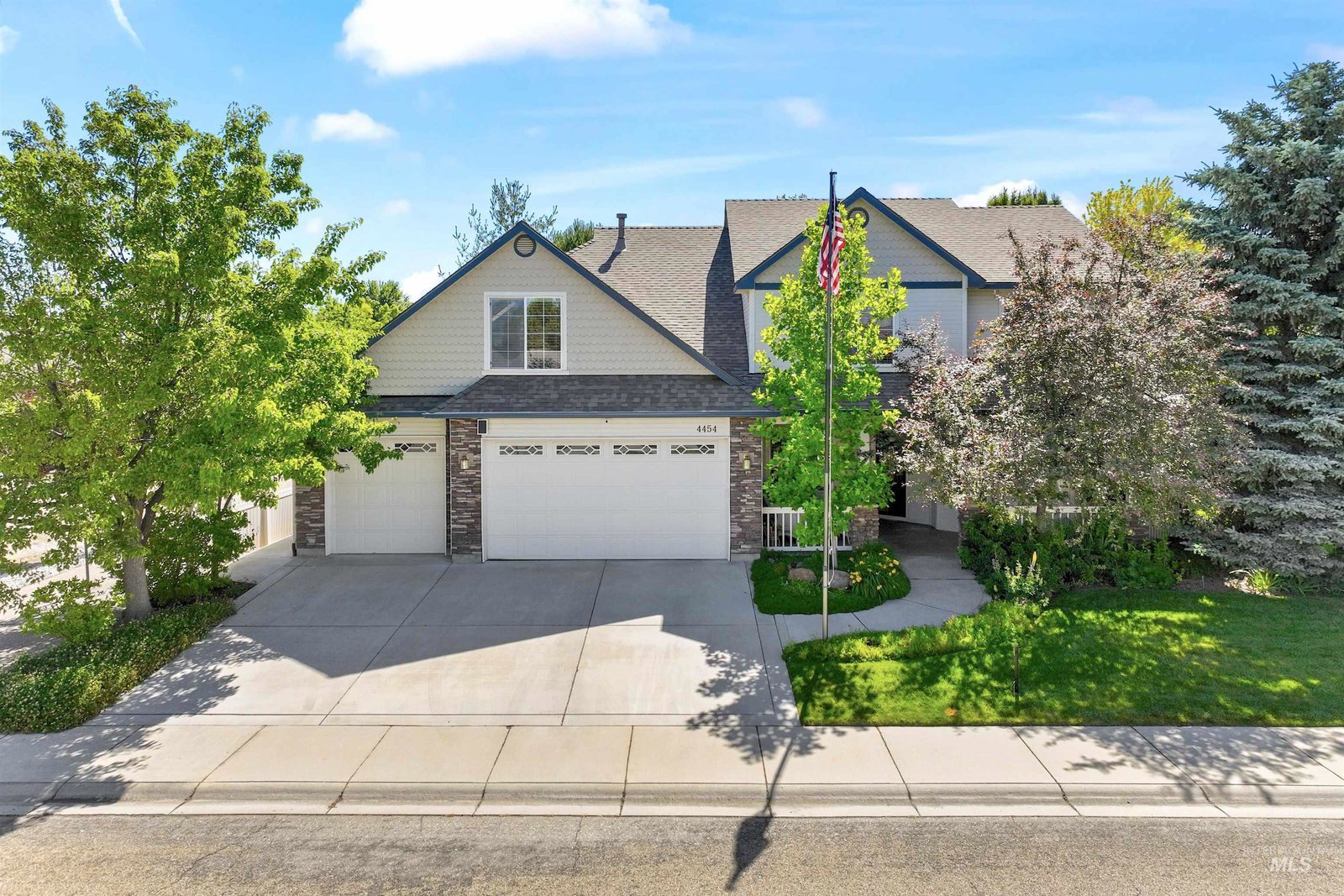 4454-n-station-ave-meridian-idaho-83646-mls-98914982-residential