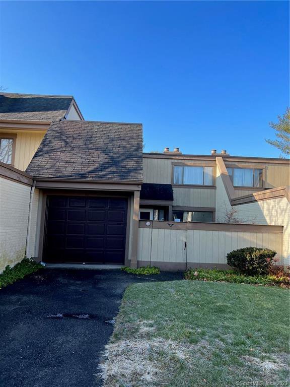 85 Viscount Drive Unit 4D, Milford, 06460