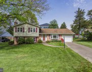300 Jean  Ne Place NE, Vienna image