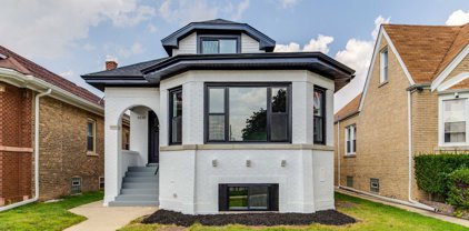 6110 W Wellington Avenue, Chicago