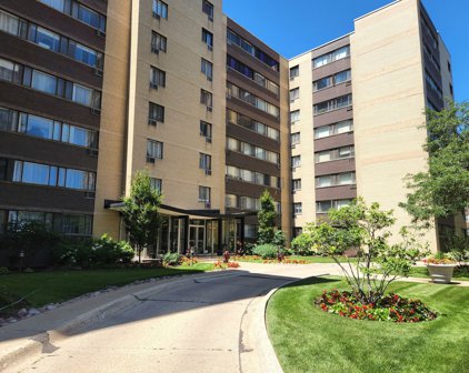 6300 N Sheridan Road Unit #301, Chicago