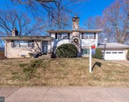 1008 Westwood  Ne Drive NE, Vienna image