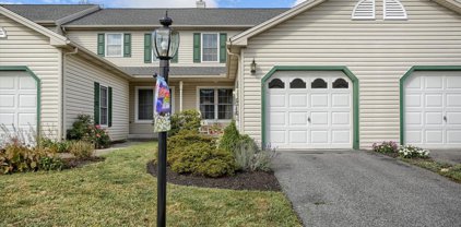 23 Nottingham Dr, Mechanicsburg