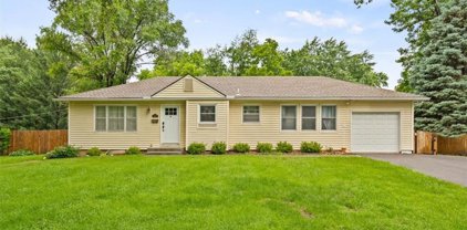 7610 Reinhardt Drive, Prairie Village
