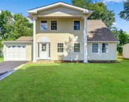 59 Abbot Lane, Hicksville image
