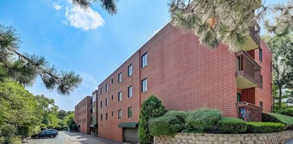 1S045 Spring Road Unit #H2, Oakbrook Terrace