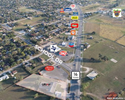 9500 N State Highway 16, Poteet