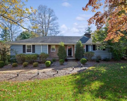 24 Pheasant Hill Dr, Bernardsville Boro
