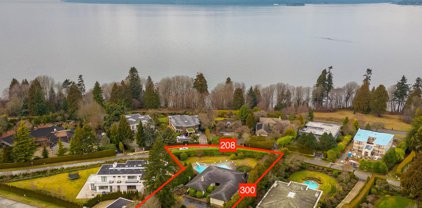 5784 Newton Wynd, Vancouver