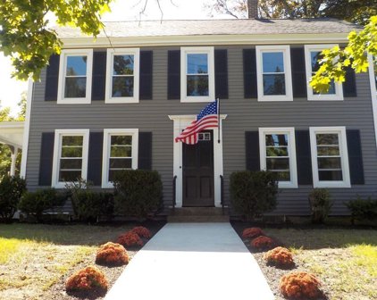 70 North Main St, Uxbridge