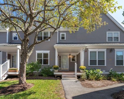 41 Hill Cir Unit 41, Burlington
