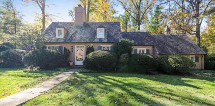 5620 Lambeth Rd, Bethesda