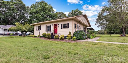 2633 Stanley Lucia  Road, Mount Holly