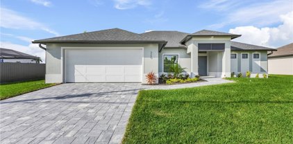 320 NW 6th Place, Cape Coral
