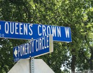 W Queens Crown, Live Oak image