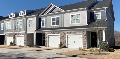 35 Woodsdale  Place Unit #302, Concord