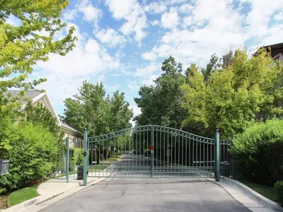 Courtyard @ Holladay 55 plus community real estate