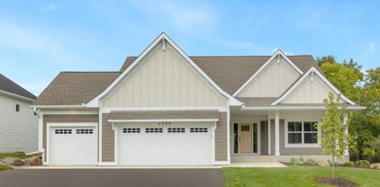4306 Deere Trail, Chaska