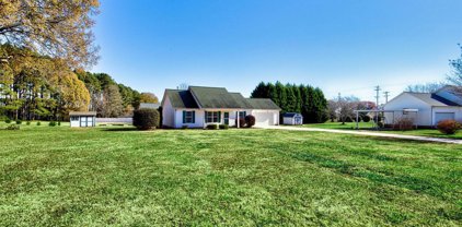 112 Brook Glen  Drive, Mooresville
