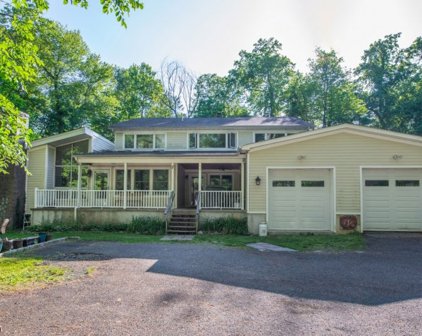 76 Apple Tree Row, Berkeley Heights Twp.