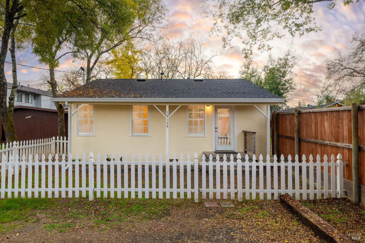 10139 Old Redwood Highway, Windsor, 95492