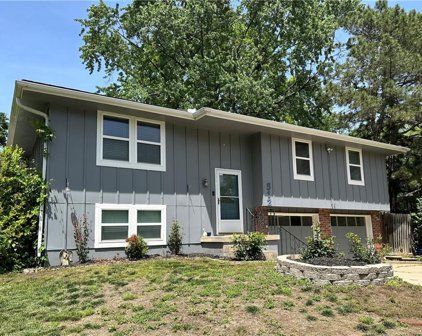 512 NE Park Drive, Lee's Summit