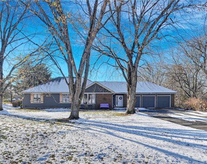 9010 Oakcrest Drive, Lenexa
