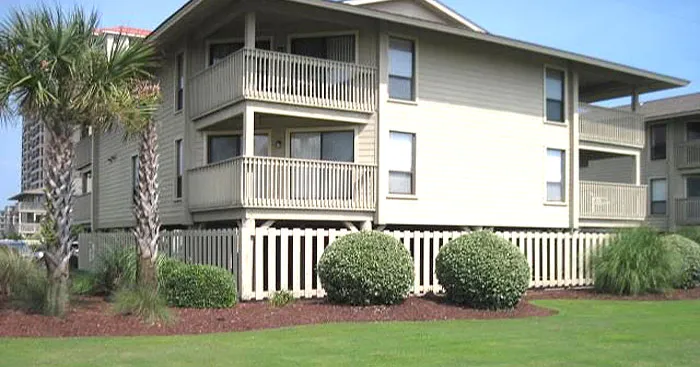 Landscaping in Tilghman Lakes
