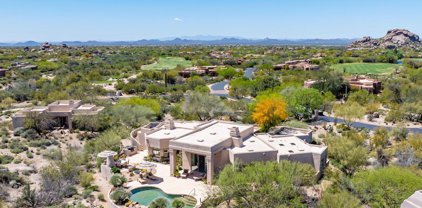 Cyclists participating in Tour de Scottsdale, showcasing the scenic beauty of Scottsdale in 2025