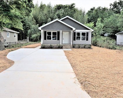 330 Broad Sw Drive, Concord