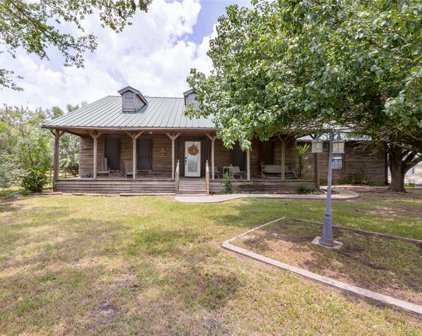 21515 Fm 244, Iola