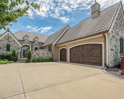 15209 Catalina Street, Leawood